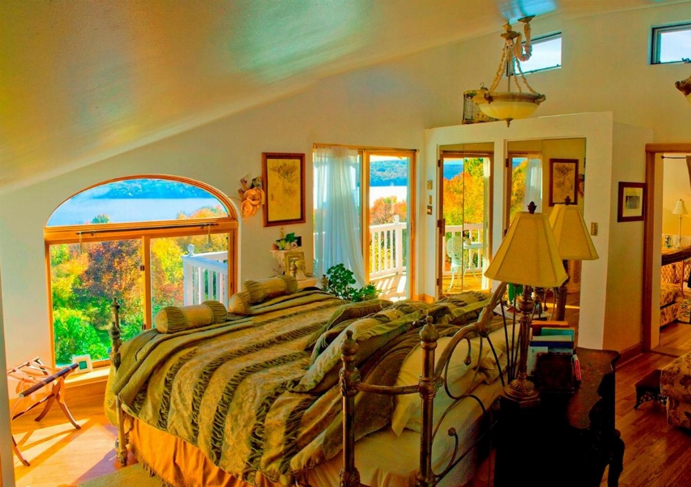 A Cayuga LakeFront Inn - Hotel Alt, Ithaca New York Main image